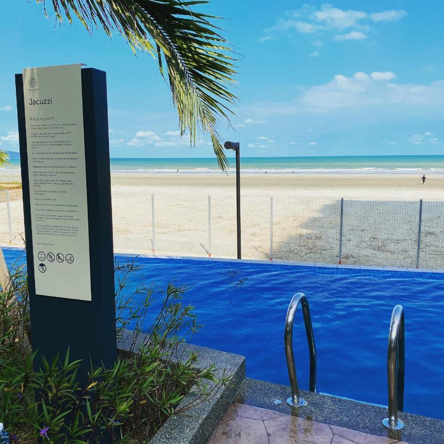Kuantan Staycationtimurbay Exterior photo